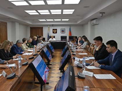 Барнаульские депутаты приняли участие в обсуждении развития добровольчества на площадке АКЗС