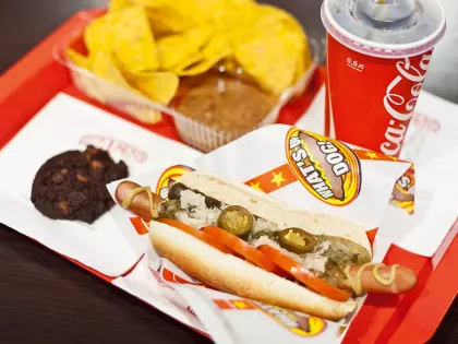 В России хотят запретить продажу фастфуда детям