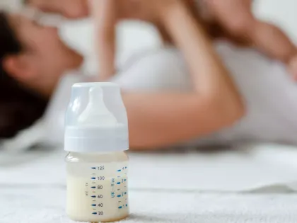 Скандал в медицинском учреждении: ошибка с бутылочками привела к серьезным последствиям