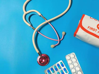 Что обязательно нужно положить в аптечку дачника