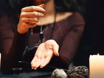 В России признали ритуалы снятия порчи мошенничеством