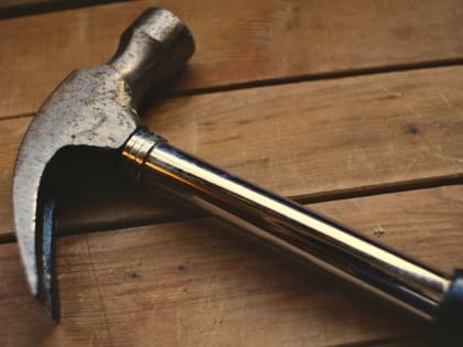 В Барнауле парень до смерти забил человека молотком из-за денег