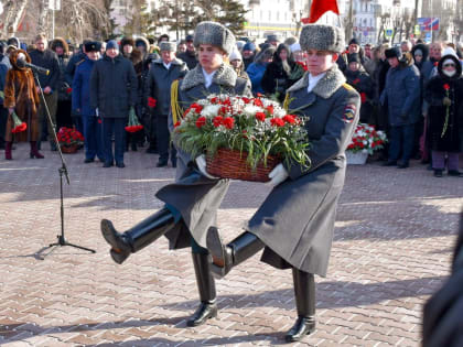 В День вывода советских войск из Афганистана в Барнауле возложили цветы