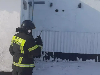 При пожаре в Алтайском крае едва не погиб мужчина