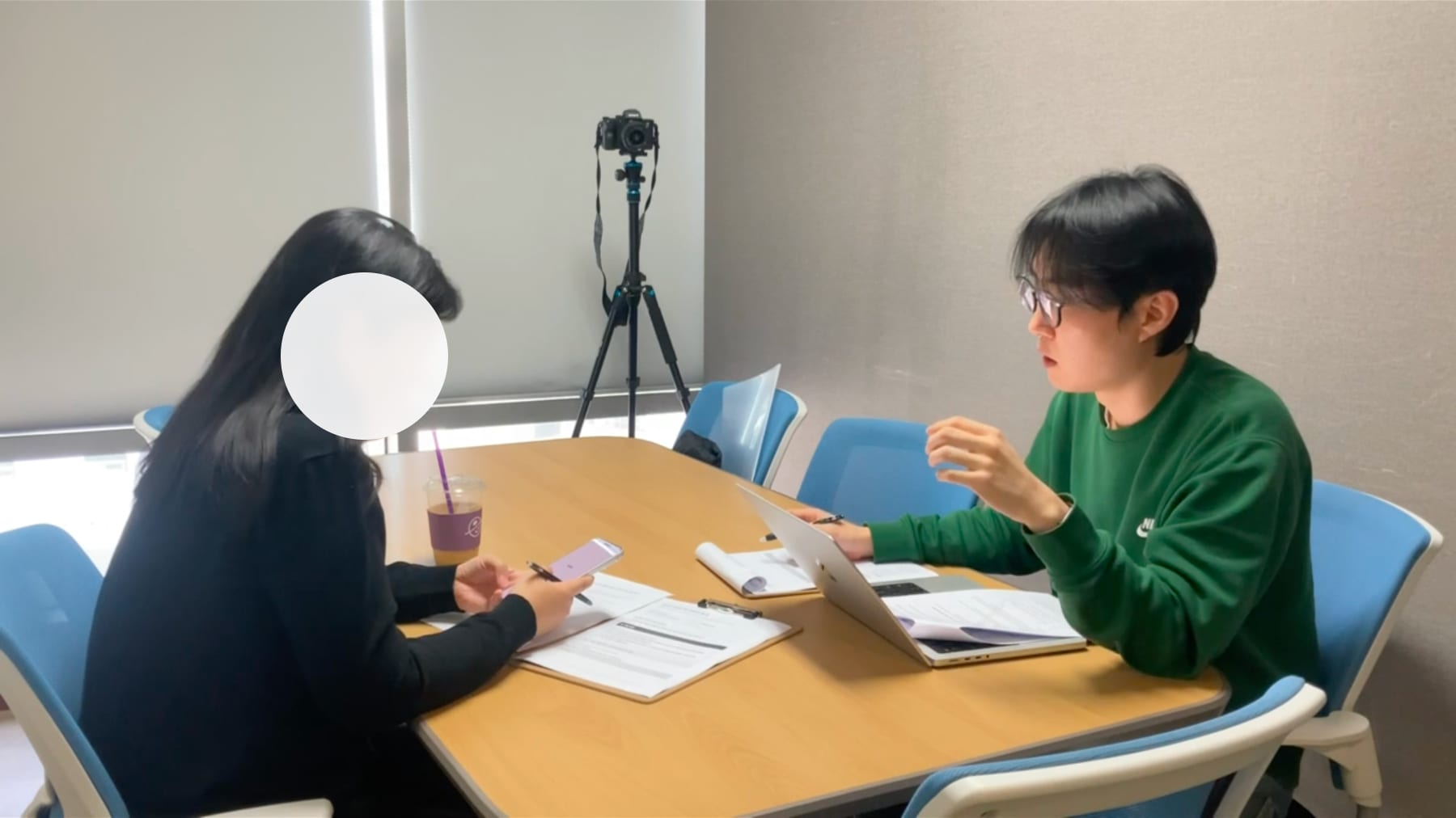 환자 참여군 3 인터뷰 장면