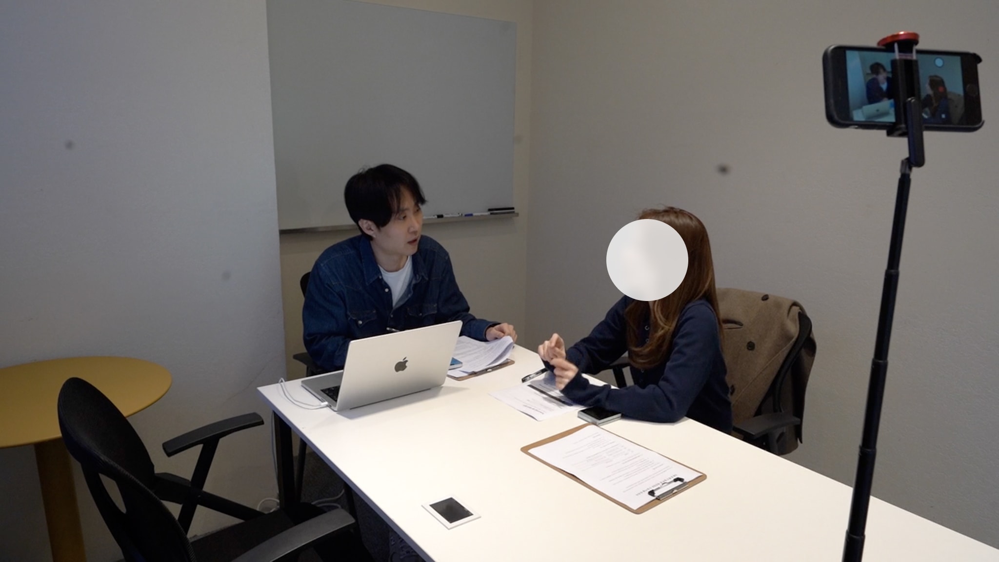 환자 참여군 1 인터뷰 장면