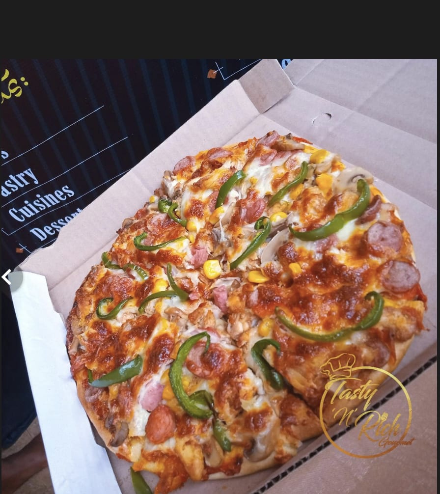 Large Pizza