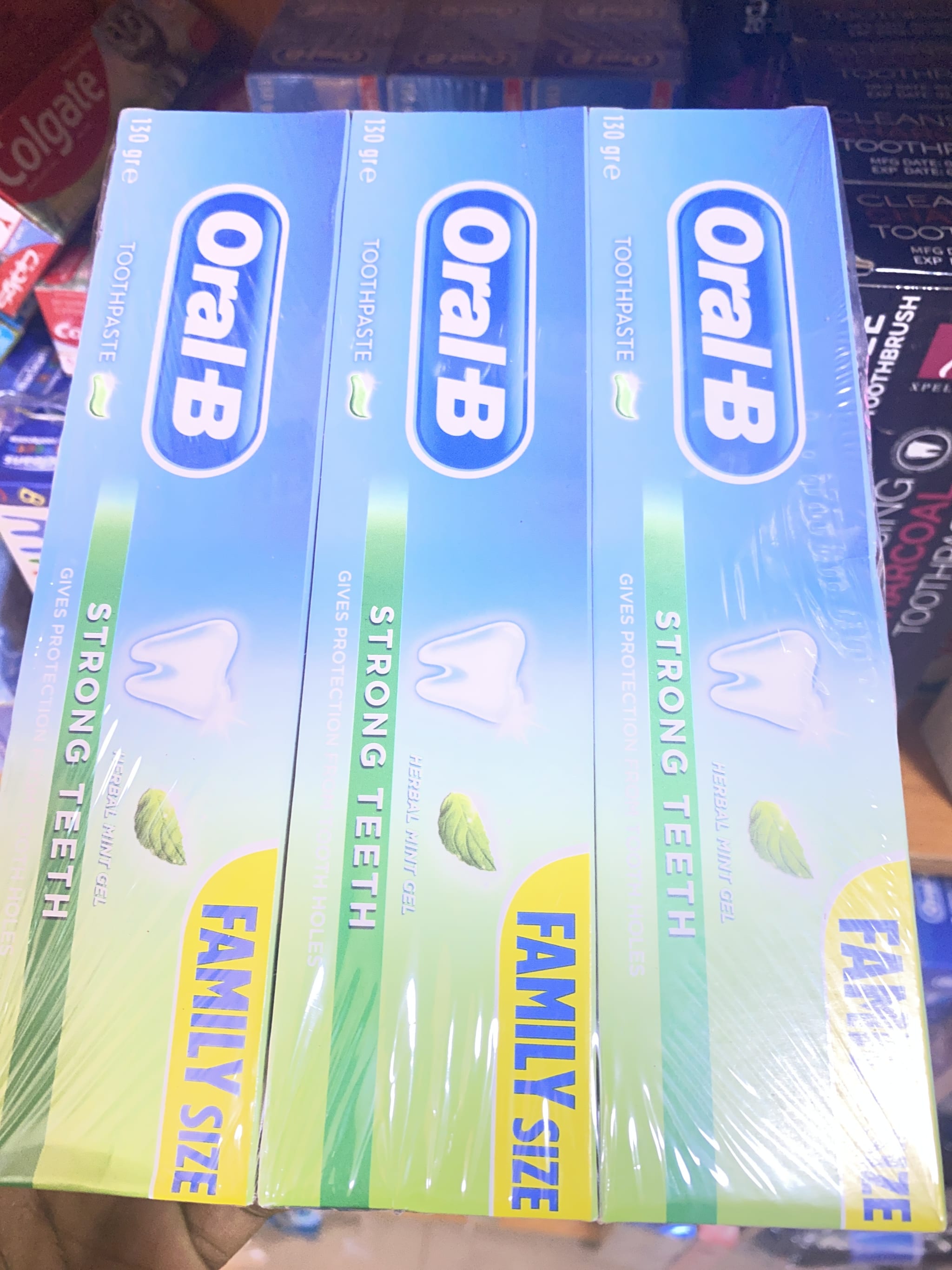 Oral B