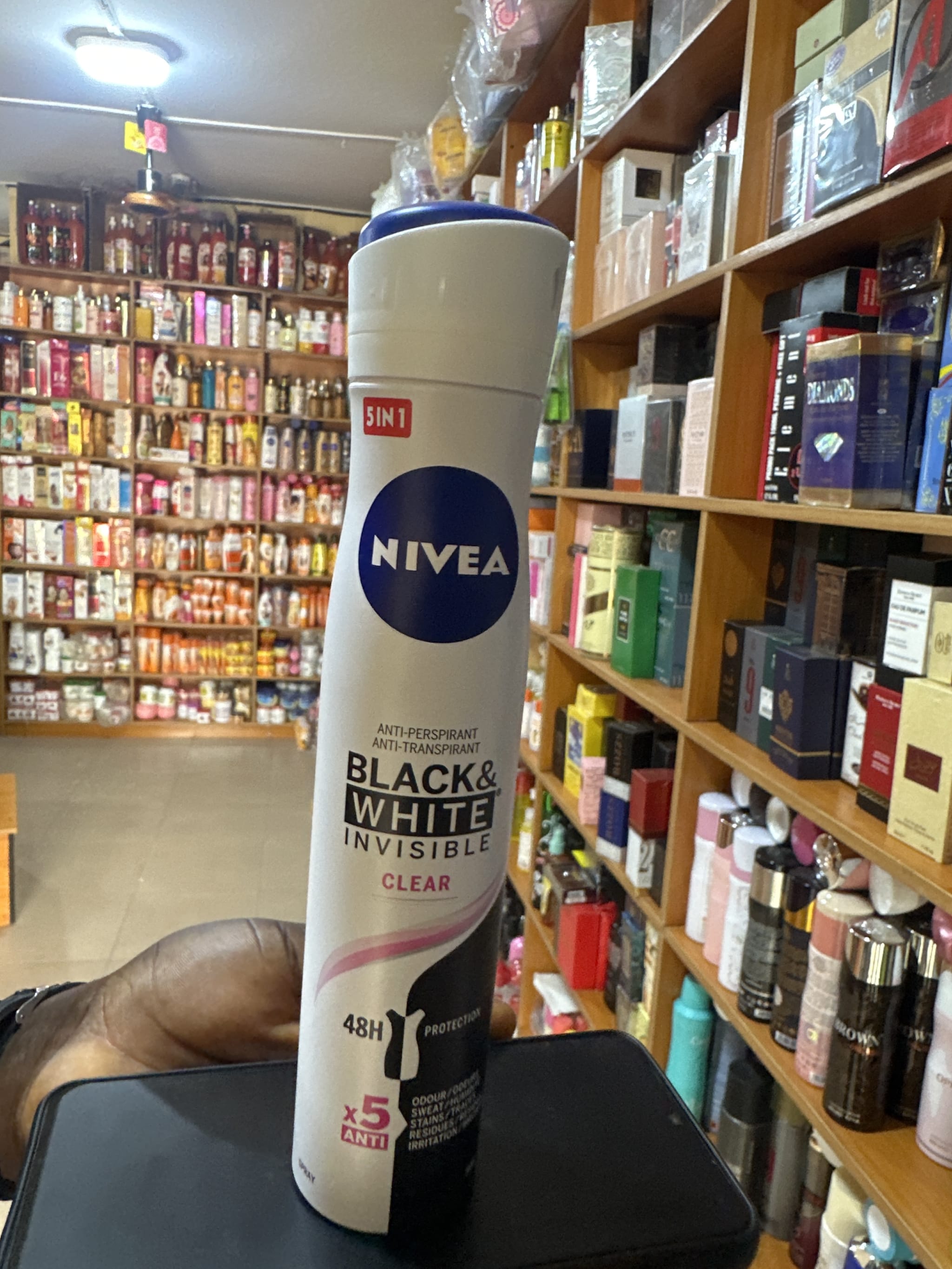 Nivea Black n White Invisible