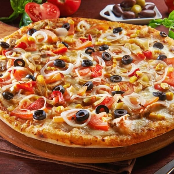 بيتزا خضار حجم وسط