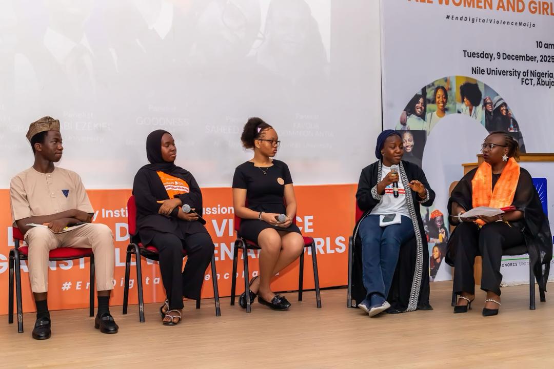 Expert panel responding to student questions at the forum