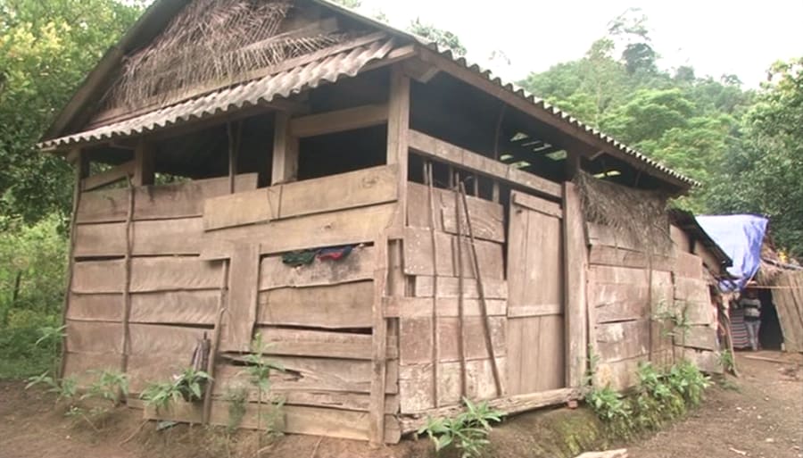 Hàng trăm nhà ở của đồng bào dân tộc thiểu số cần được đầu tư, nâng cấp...