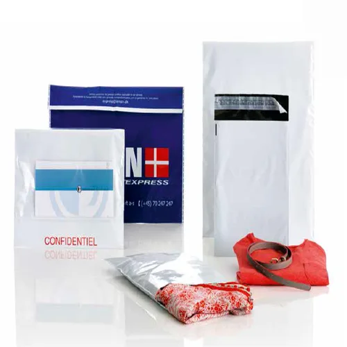 Enveloppe et pochette