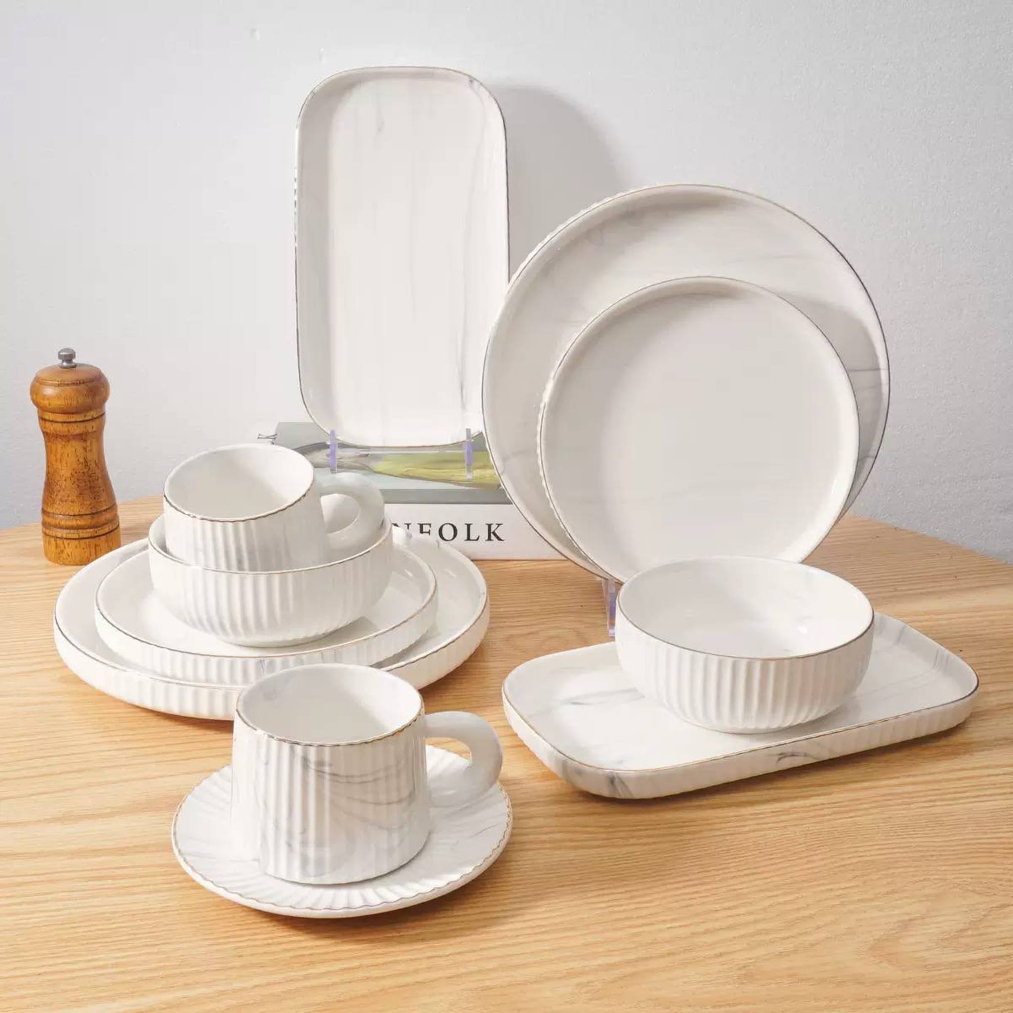 Набор керамической посуды с мраморным рисунком, скандинавский стиль