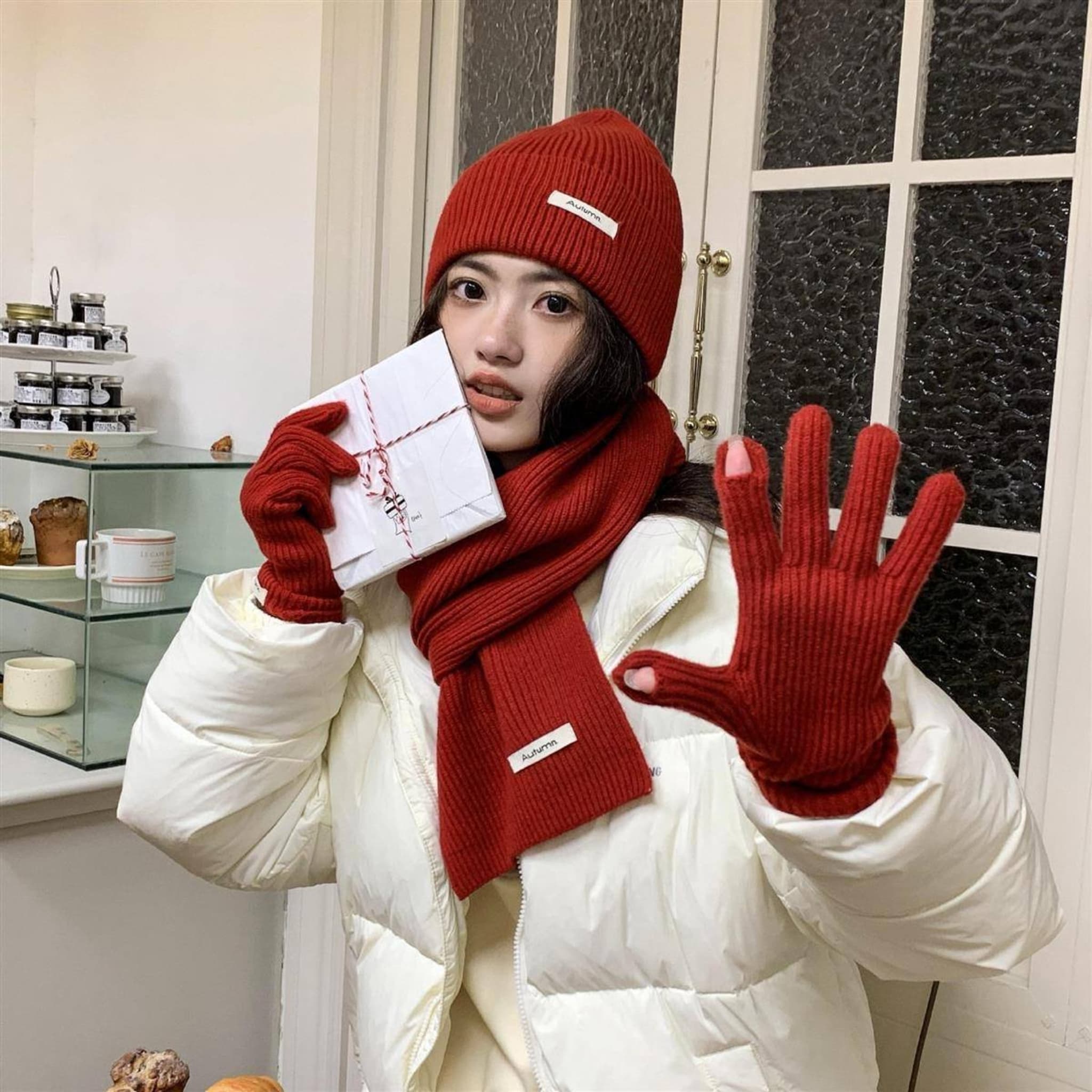 Женский зимний комплект шапка шарф перчатки трикотажный