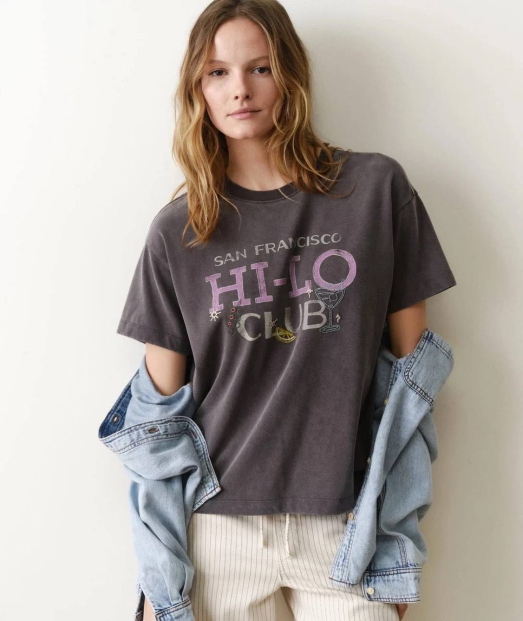 Женская футболка из 100% хлопка с принтом и вышивкой