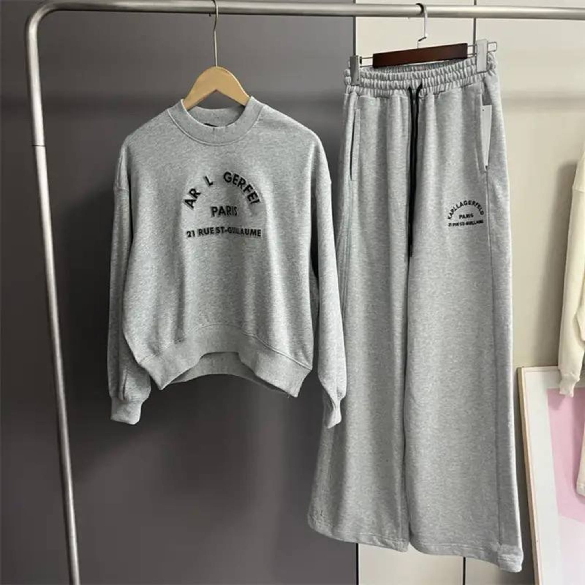 Женский спортивный костюм Karl Lagerfeld, хлопок 73.7%