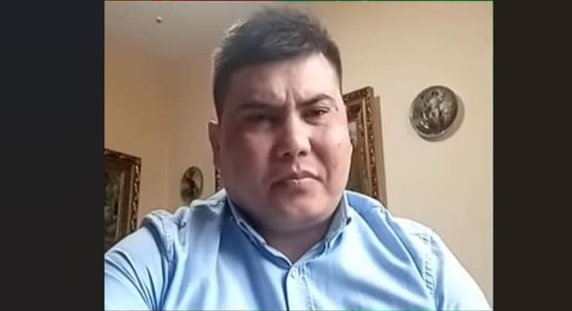Turkmen blogger who applied for asylum in Russia deported to Turkey accompanied by police