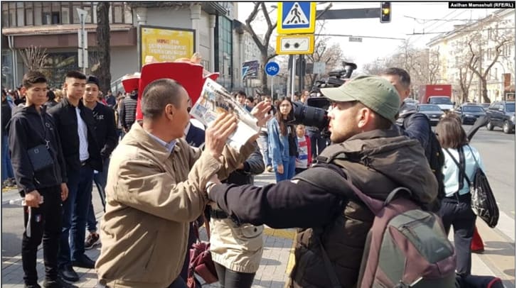 Žurnalistlere garşy abanýan howplaryň arasynda metbugat azatlygy güni.