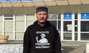 Один каракалпакский активист освобожден, другой – брошен в карцер