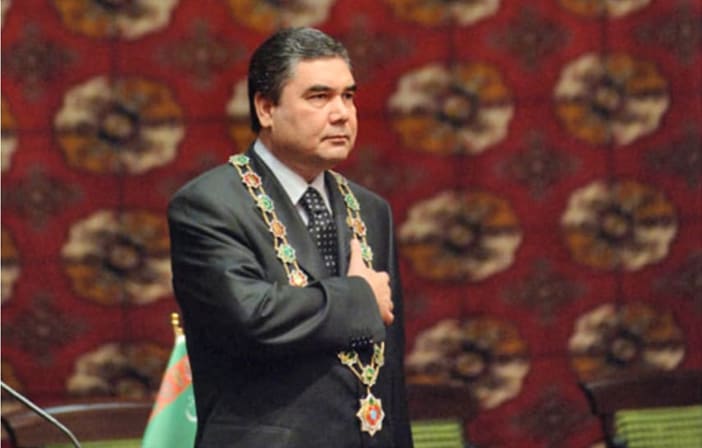 Prezident öz ornuny güýçlendirýär.