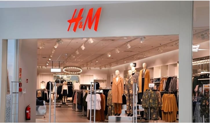 H&M markasy türkmen pagtasyny ulanmakdan ýüz öwürdi.