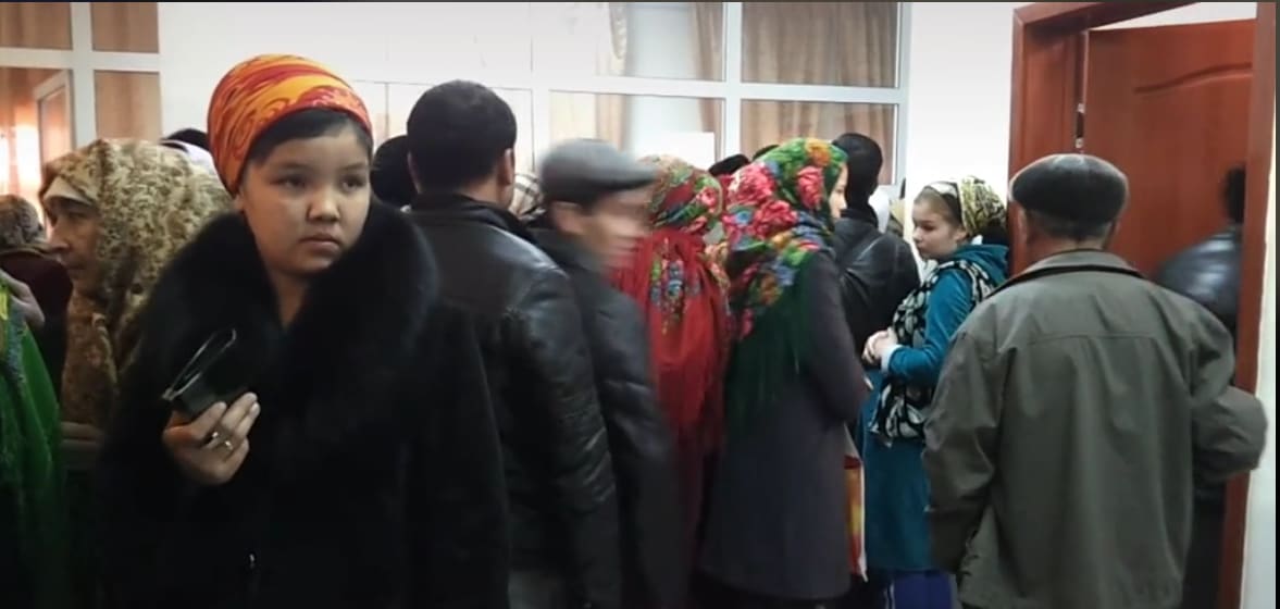 В столице Туркменистана начали увольнять иногородних.
