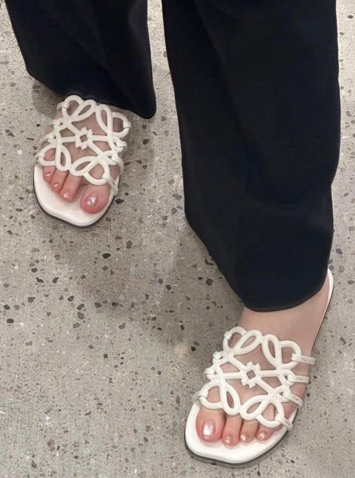 Modern Cutout Summer Slide 9