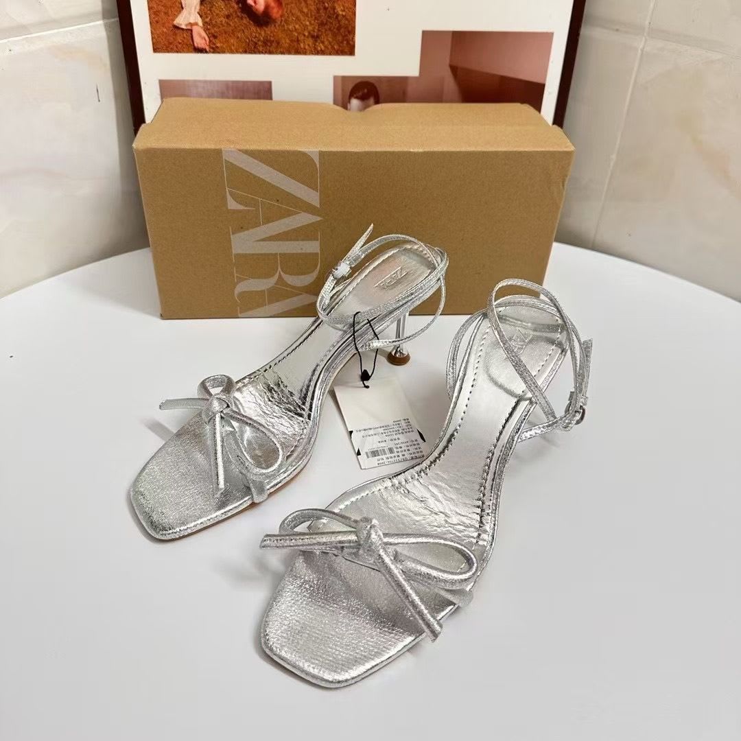 Bow charm strap heels ✨ 2