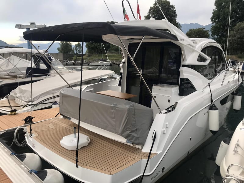 Marine upholstery by epico.ch SA — made to measure