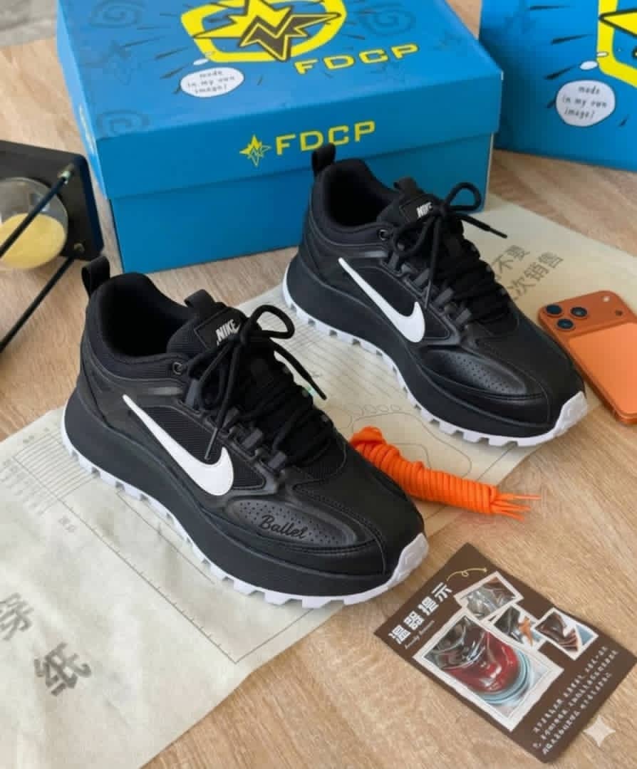 Skechers  - 1
