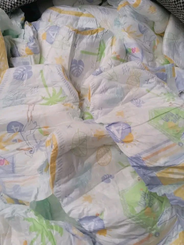 Baby Diapers Pampers 50 pieces