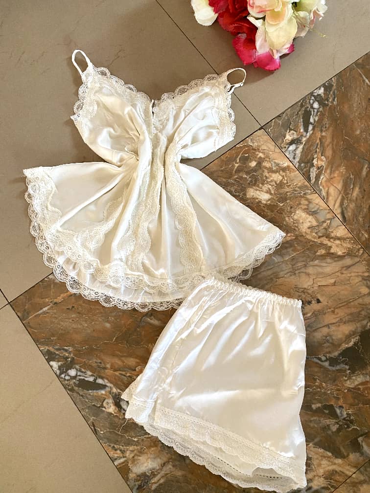 Silk & Lace Loungewear Sets – Treat Yourself! ✨ preview 2