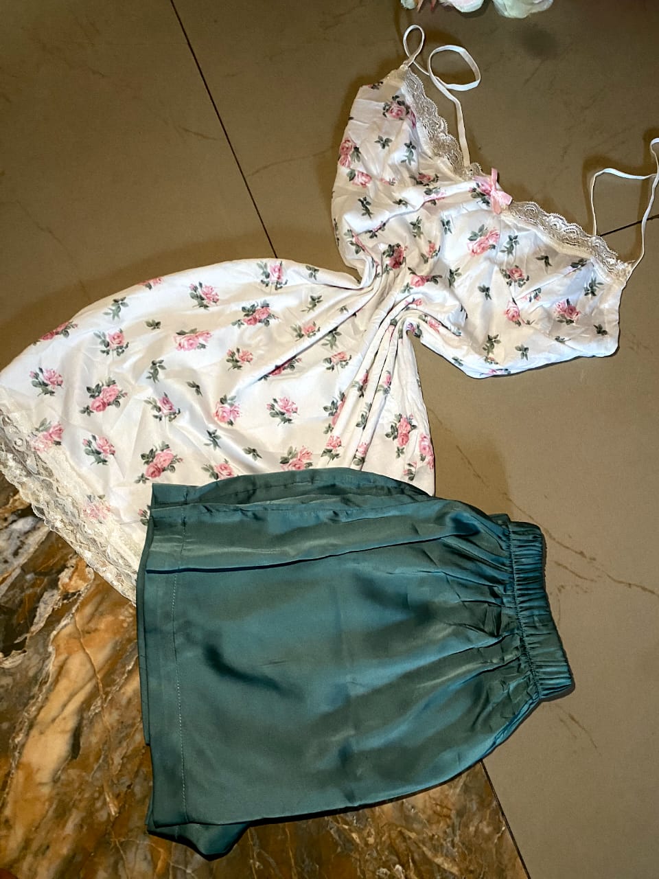 Silk & Lace Loungewear Sets – Treat Yourself! ✨ preview 3