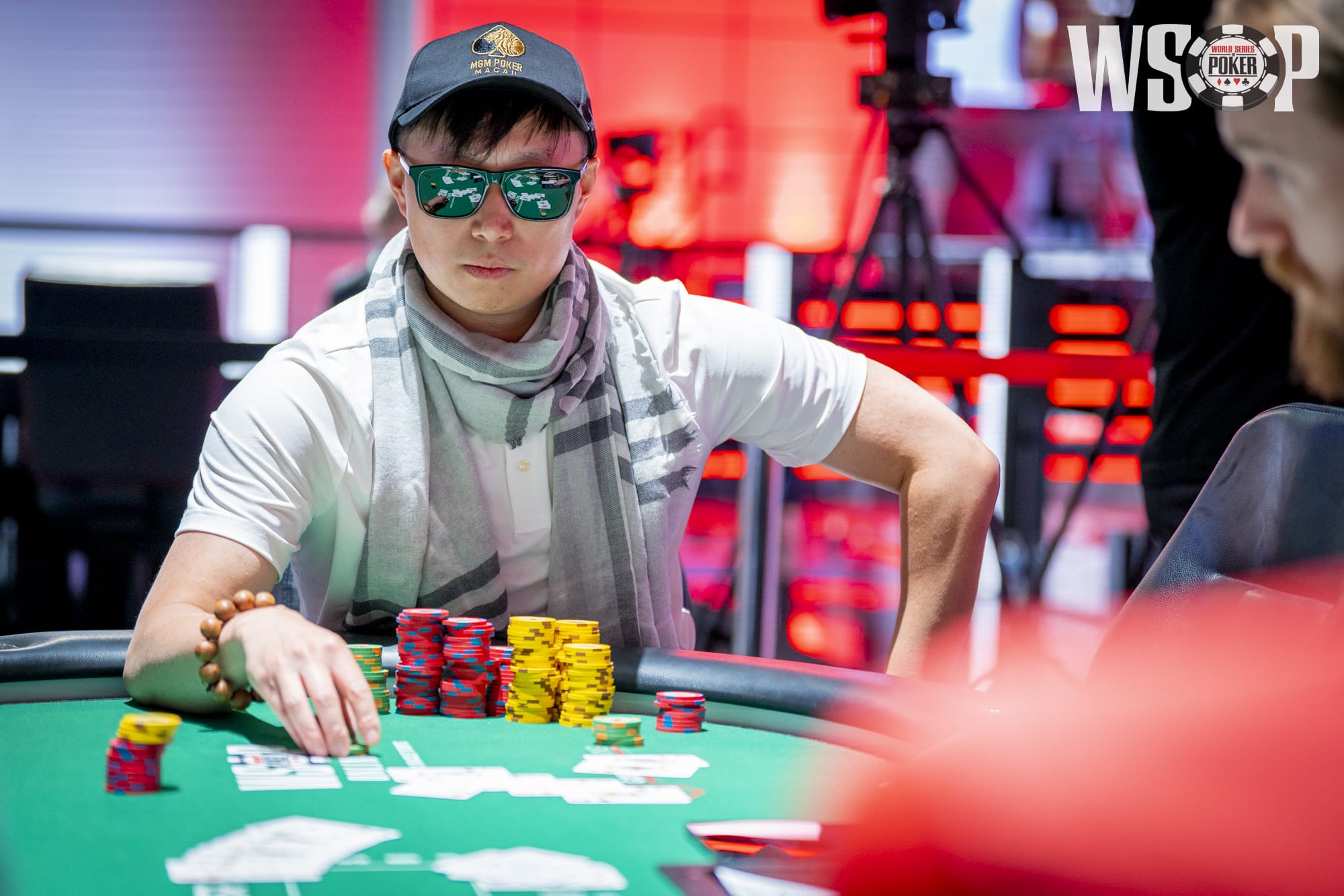 WSOP 2026: Naoya Kihara Thiết Lập Cột Mốc Lịch Sử Với Hai Vòng Tay Vàng Chỉ Trong Ba Ngày 4 Qibang Cheung