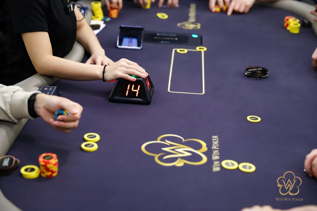 Automatic Shufflers at Win Win Poker