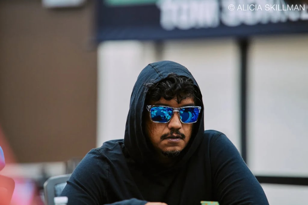 Upeshka De Silva poker