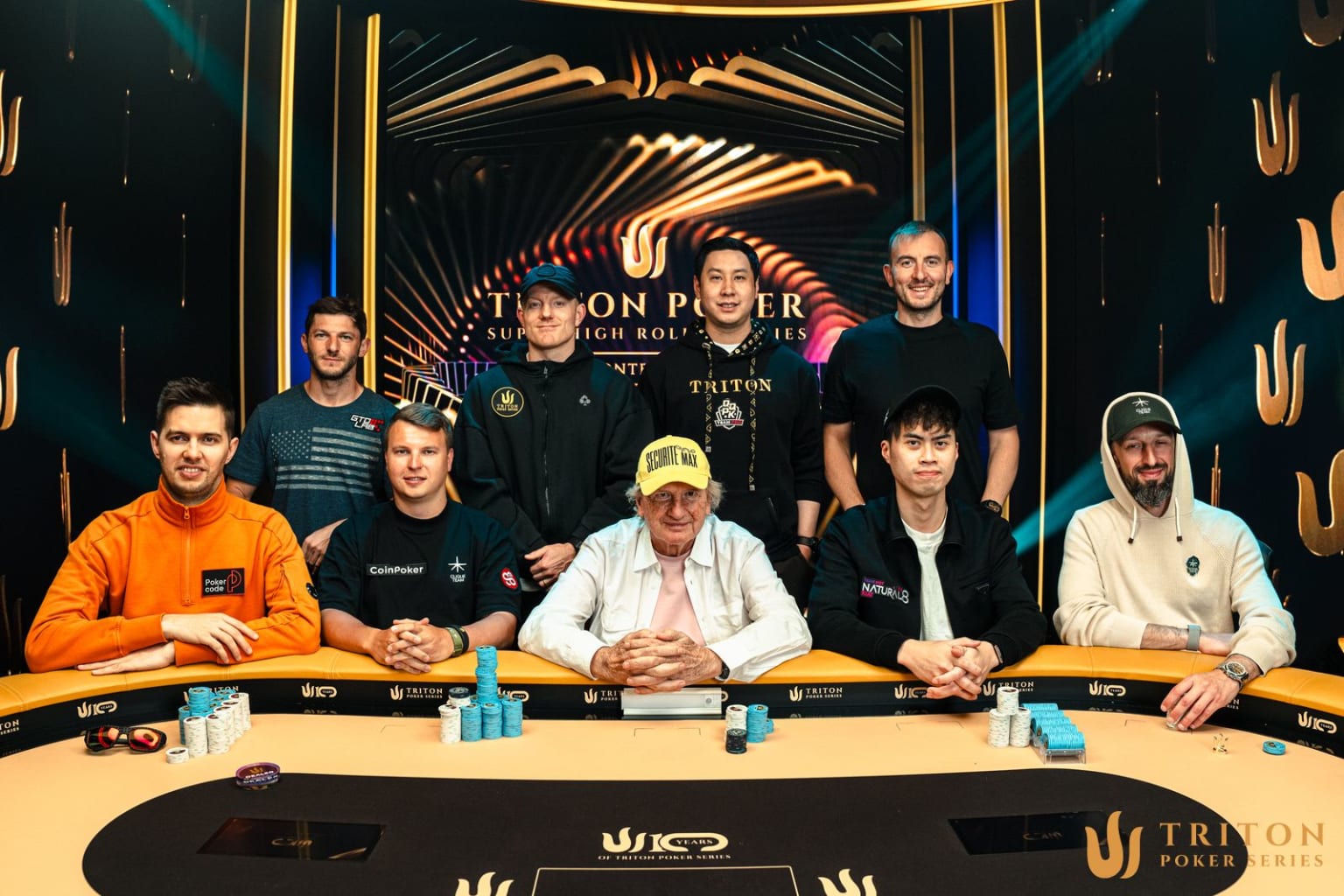 Triton Montenegro 2026: Aleks Ponakovs Vô Địch Sự Kiện 10th Anniversary Special, Thu Về Hơn 3M 2 oàn cảnh bàn chung kết sự kiện 150K 10th Anniversary Special quy tụ 9 tay chơi với tổng cộng 32 danh hiệu Triton trong sự nghiệp.