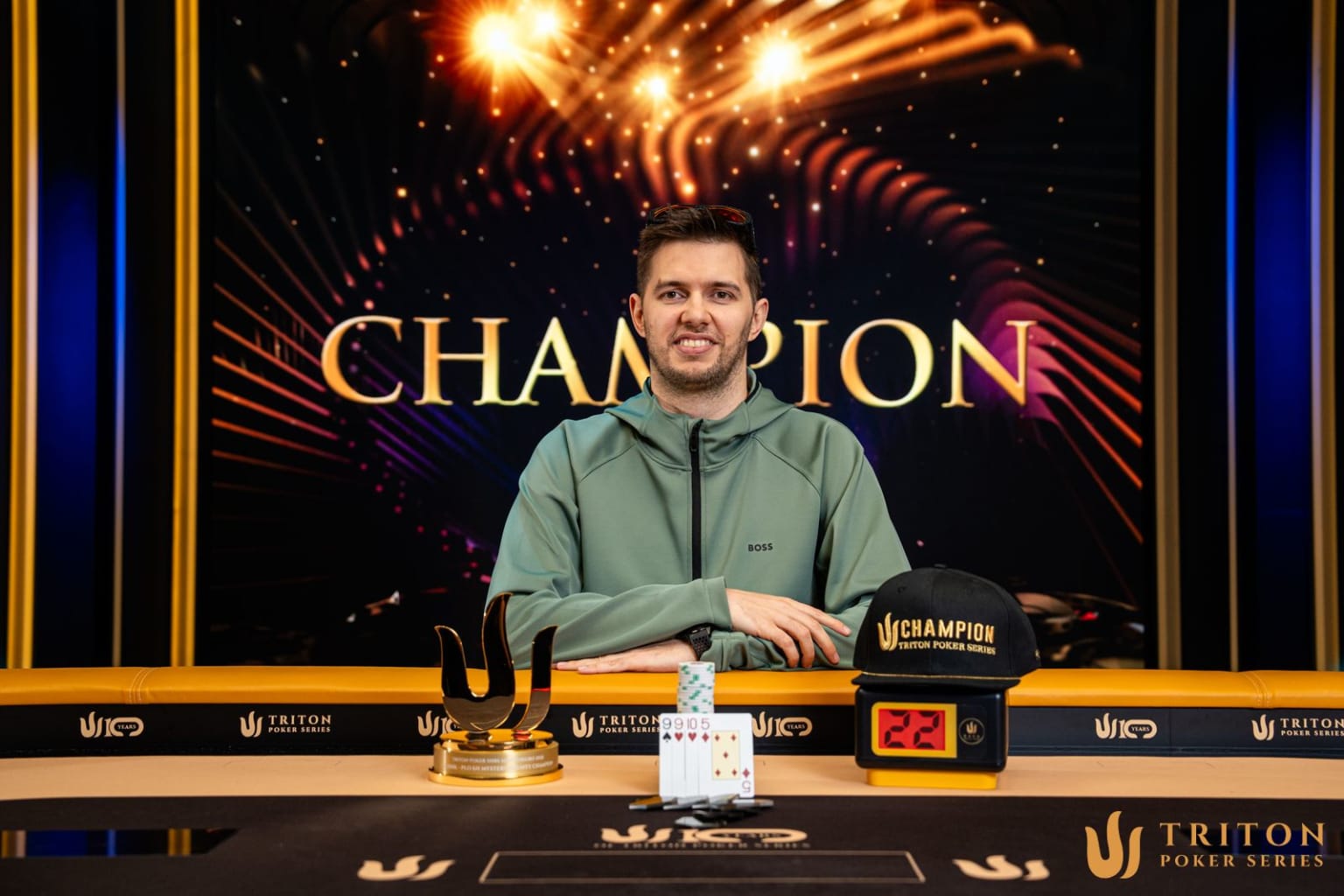 Triton Montenegro 2026: Dan Dvoress Vô Địch PLO Main Event, Matthias Eibinger Chinh Phục Cúp Thứ 7 3 Tuyển thủ Matthias Eibinger vươn lên mạnh mẽ để giành lấy chiếc cúp vô địch Triton thứ 7 tại Sự kiện 16 PLO Mystery Bounty.