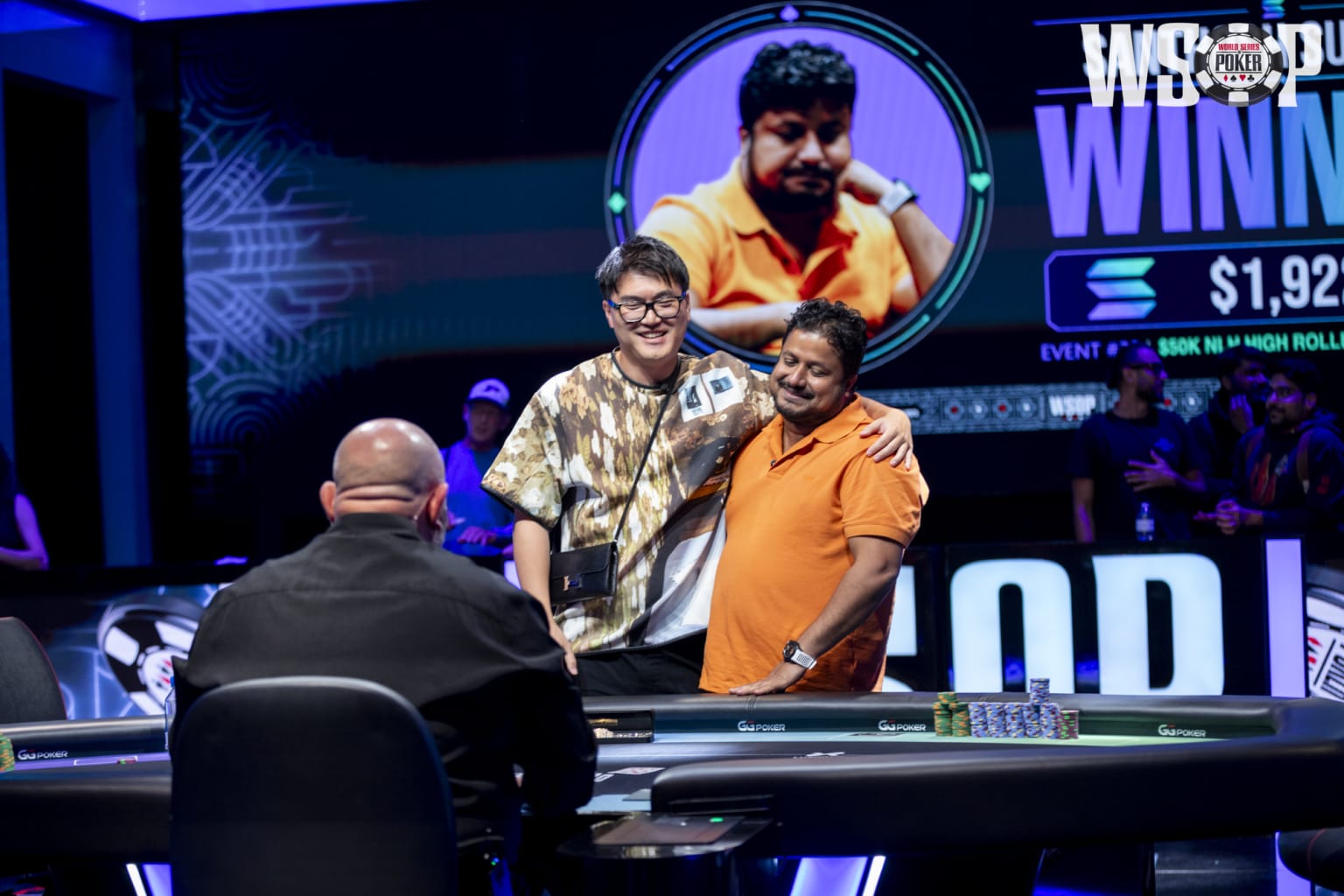 Chang Lee (L) – Santhosh Suvarna (R)