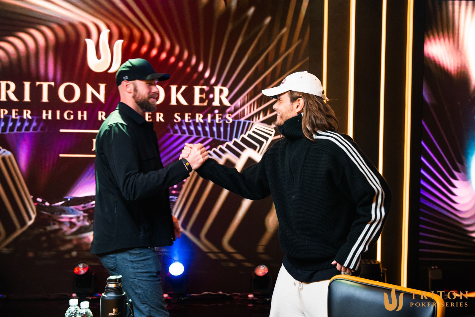 Seth Davies (L) - Alisson Piekazewicz (R)