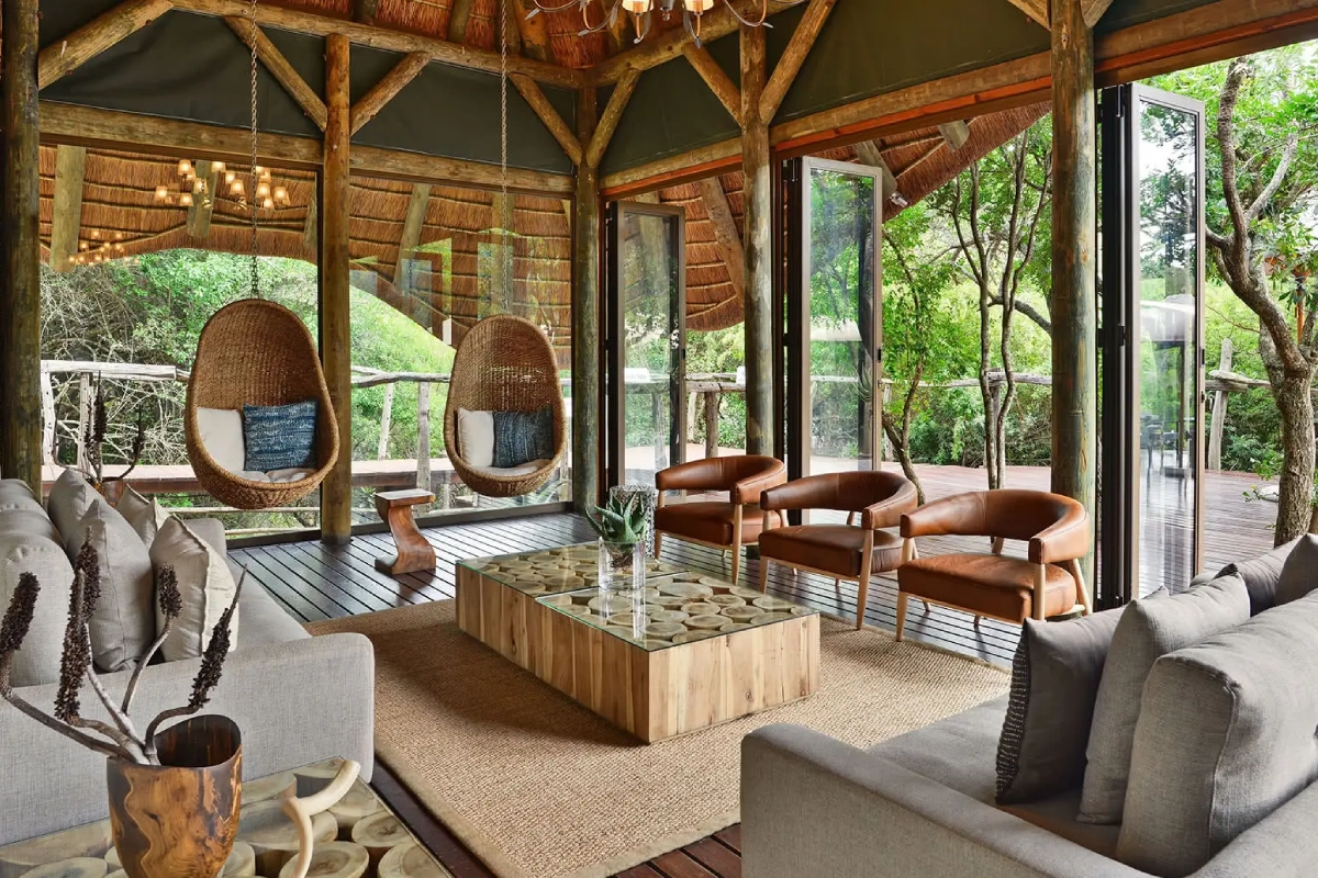 Bayethe Lounge