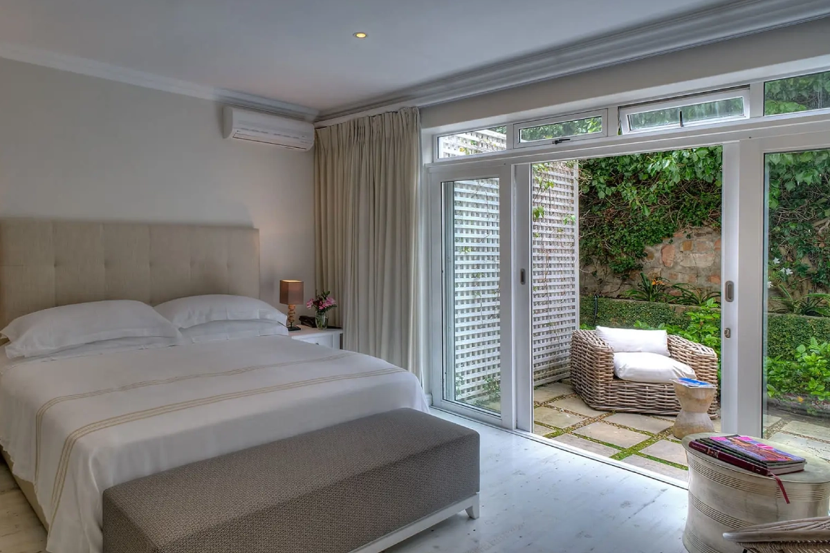 Sea Five Garden Room