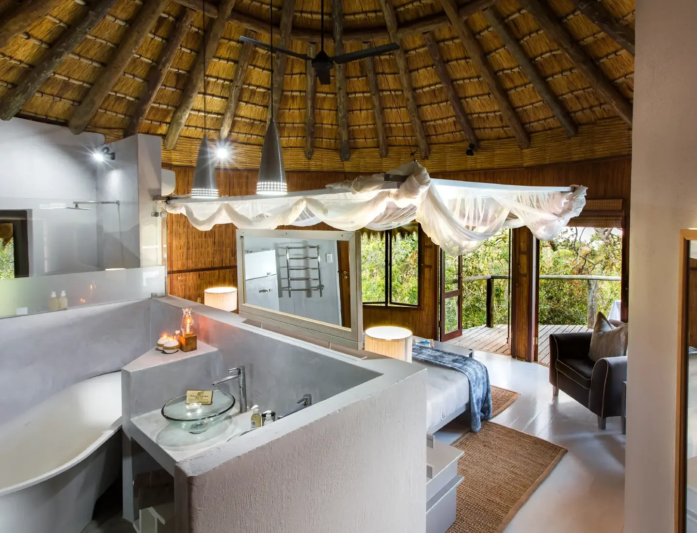 Thonga Beach Lodge Bathtub