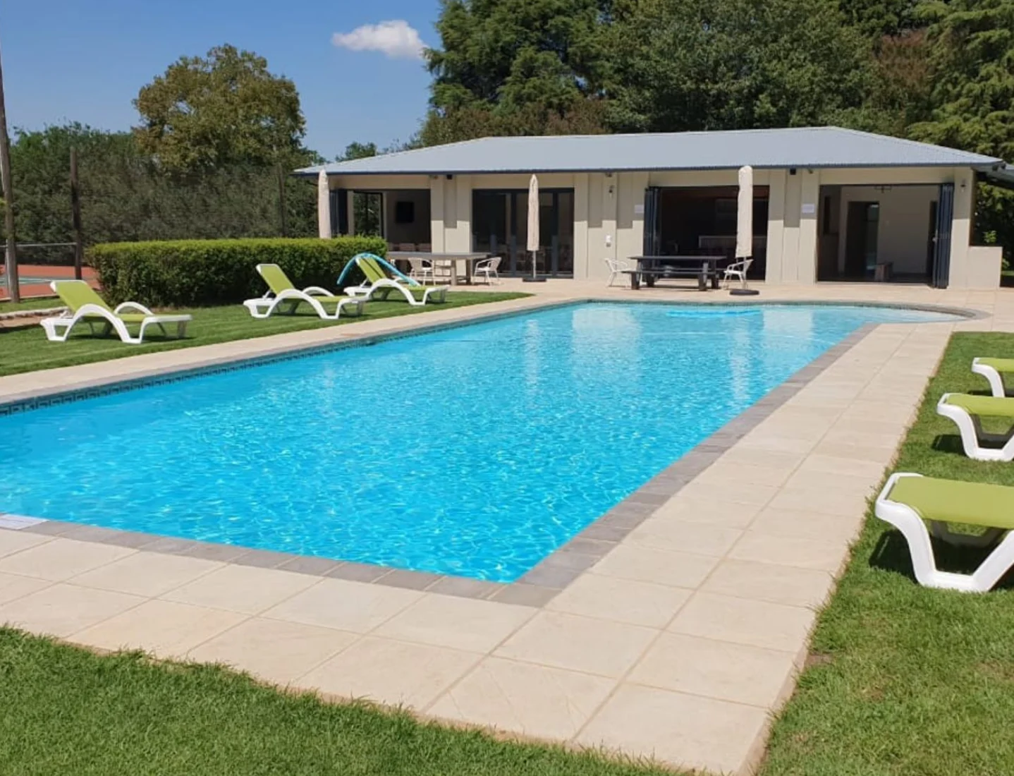 Fourdoun Hotel and Spa Pool