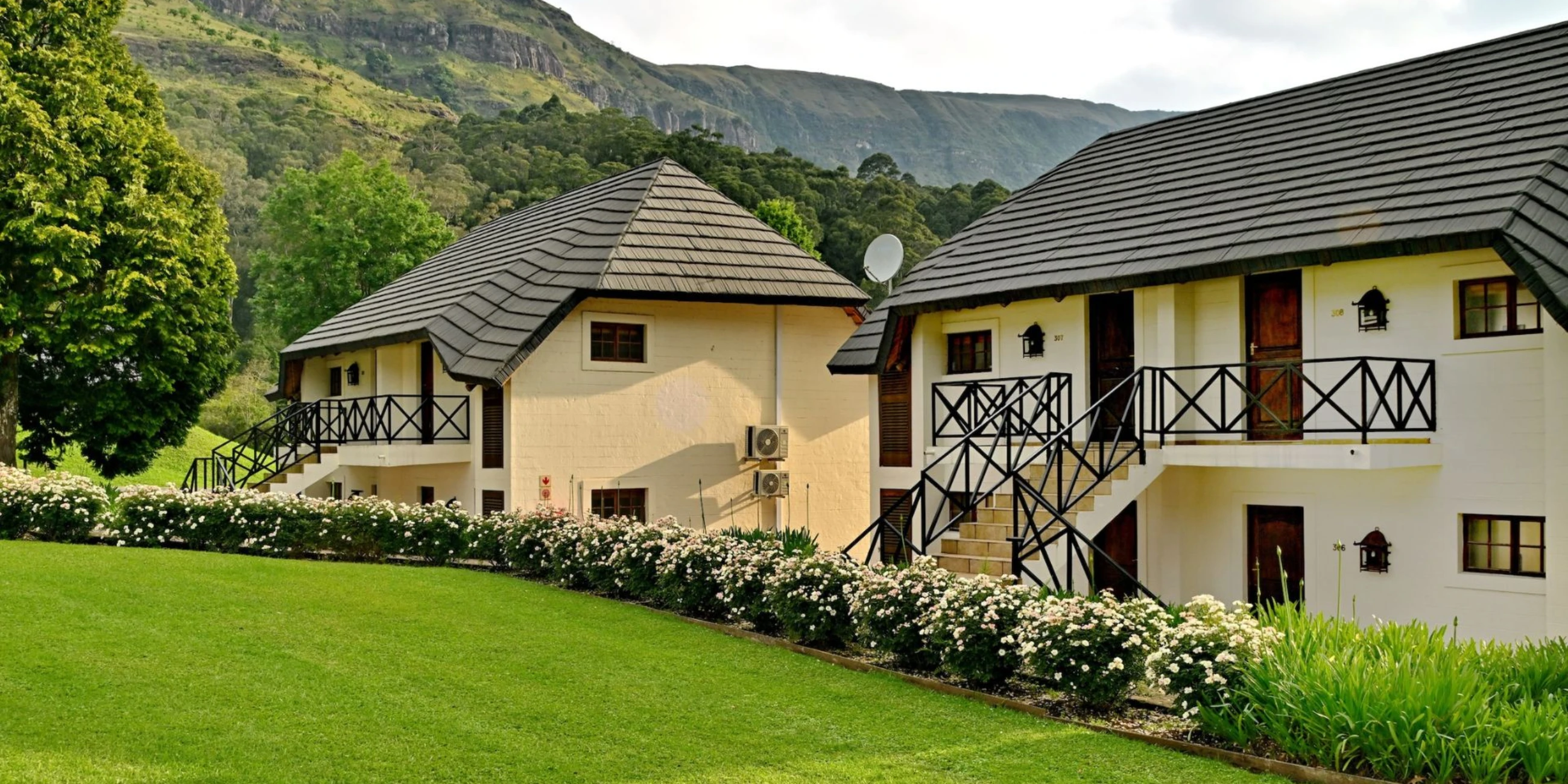 Champagne Castle Hotel