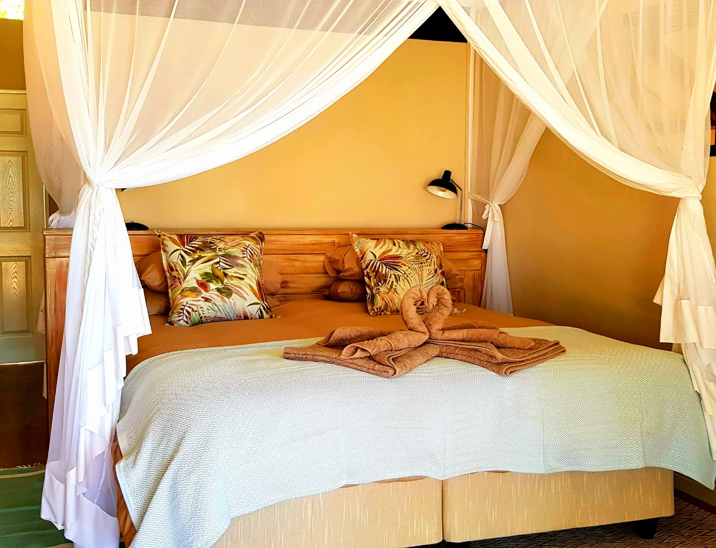 Spurwing Island Lodge Bedroom
