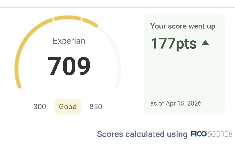 Captura de pantalla Experian mostrando puntaje 709, subió 177 puntos, categoría Good
