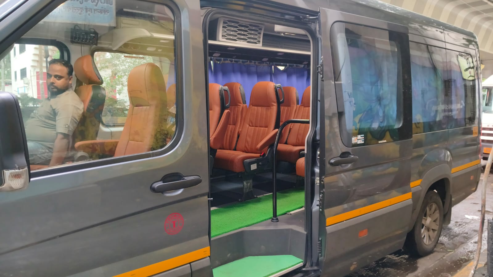Urbania 11 Seater