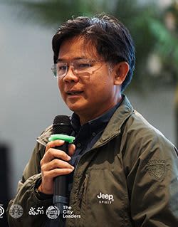 นายบุญเยี่ยม เหลาสะอาด